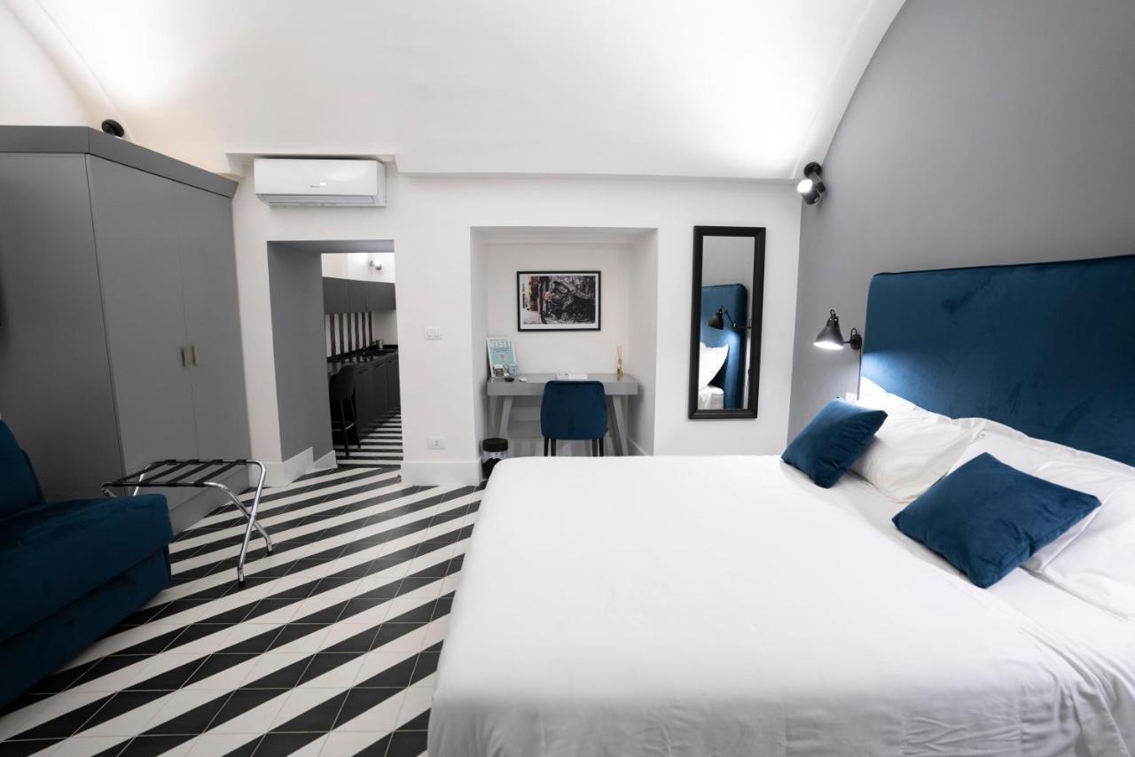 Pulcinella Suite Napels Buitenkant foto